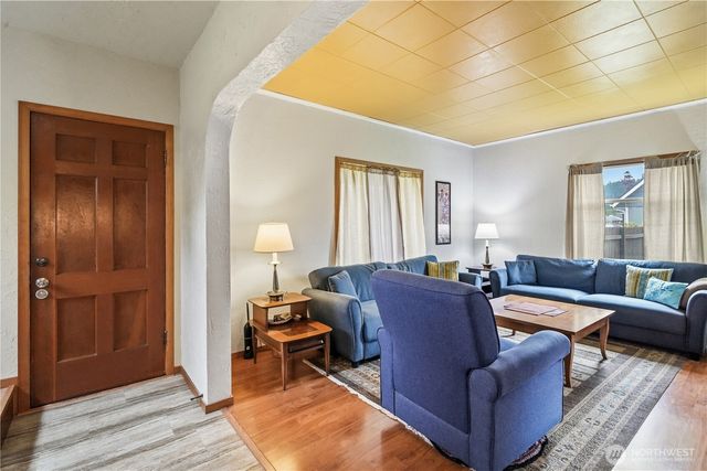 612 W Cherry Street, Centralia, WA 98531