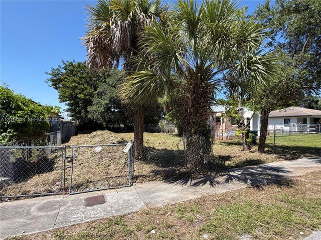 2381 NW 63rd st, Miami, FL 33147