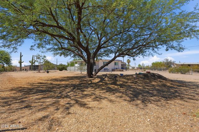 1823 S HILTON Road, Apache Junction, AZ 85119