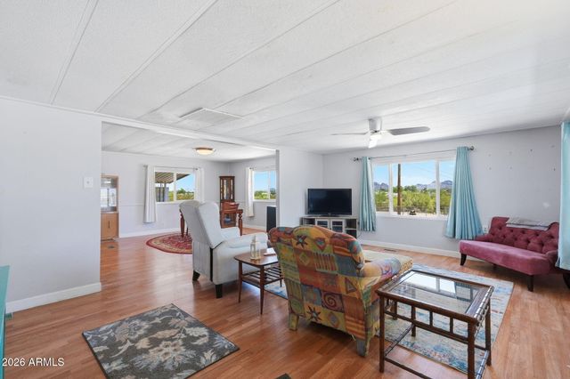 1823 S HILTON Road, Apache Junction, AZ 85119