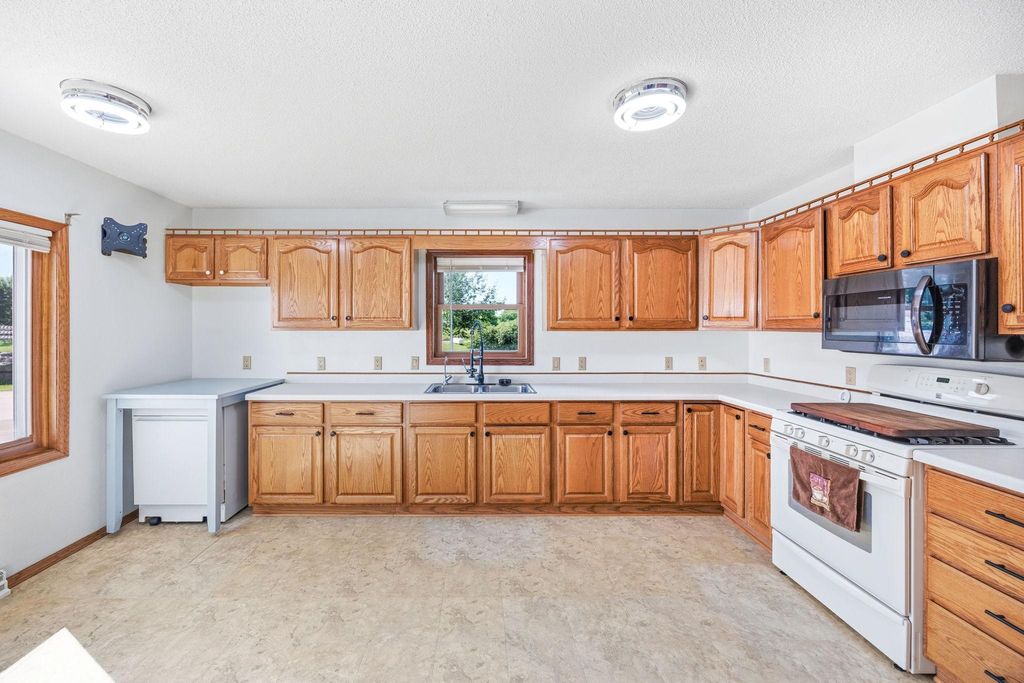 2048 Division Street E, Buffalo, MN 55313 — photo 3