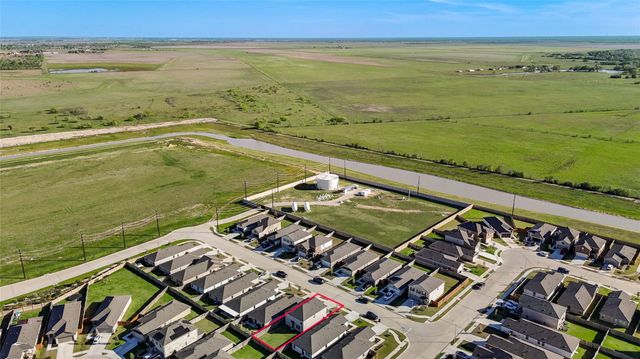 1111 Rustic Willow Drive, Beasley, TX 77417