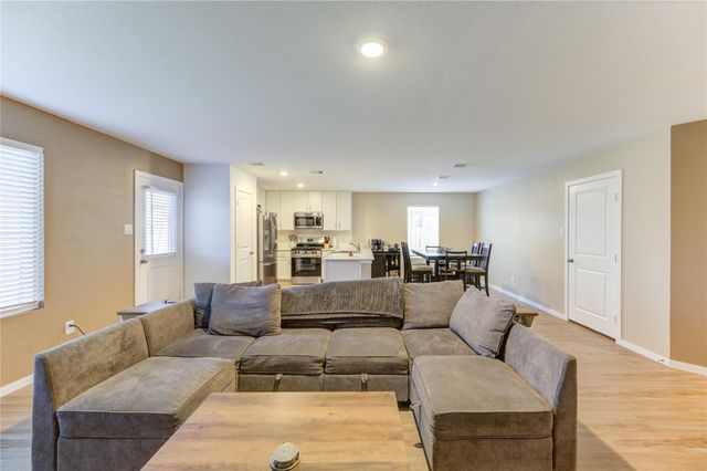 1111 Rustic Willow Drive, Beasley, TX 77417