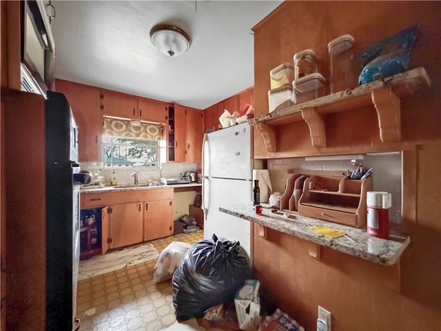 4221 Dolphin Pl, Corpus Christi, TX 78411