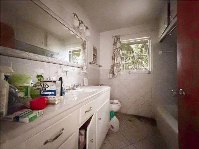 4221 Dolphin Pl, Corpus Christi, TX 78411