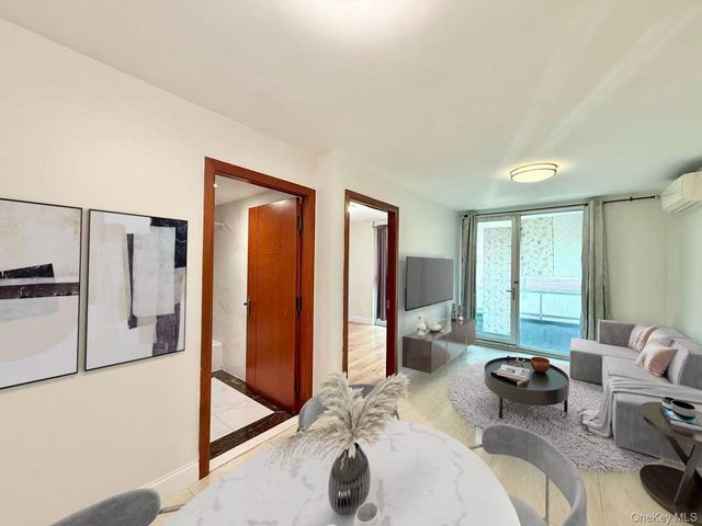 13215 41st Avenue 3A, Flushing, NY 11355