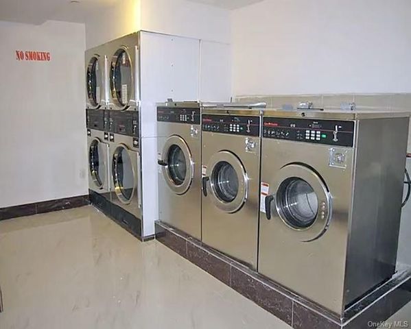 13215 41st Avenue 3A, Flushing, NY 11355