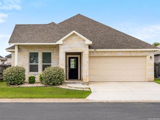 203 Winston, Fredericksburg, TX 78624