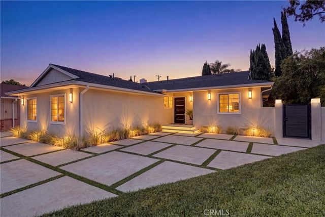 13131 Crewe Street, North Hollywood, CA 91605