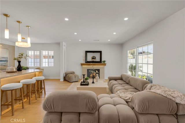 13131 Crewe Street, North Hollywood, CA 91605