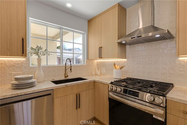 13131 Crewe Street, North Hollywood, CA 91605