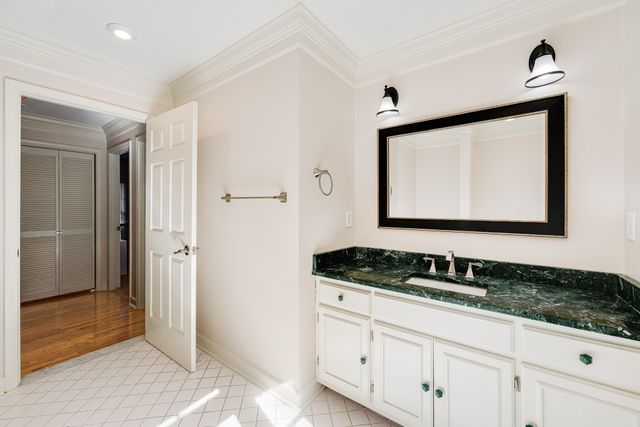 5936 Woodland Hills Dr, Nashville, TN 37211