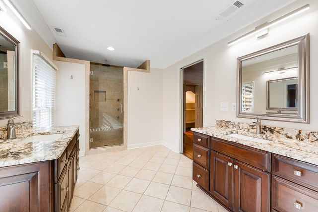 5936 Woodland Hills Dr, Nashville, TN 37211