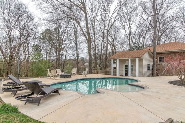5936 Woodland Hills Dr, Nashville, TN 37211