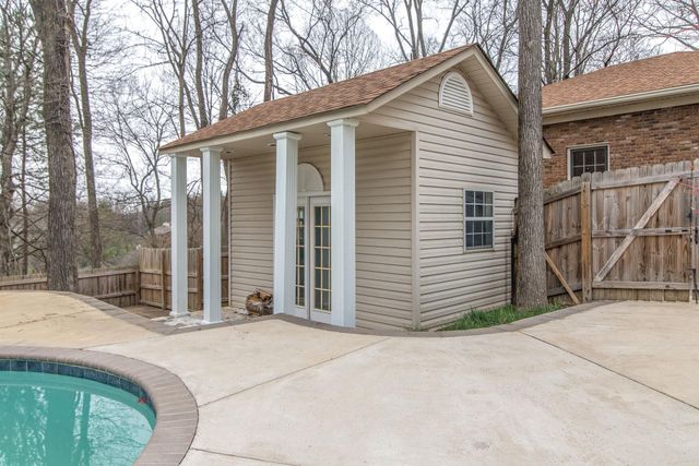 5936 Woodland Hills Dr, Nashville, TN 37211