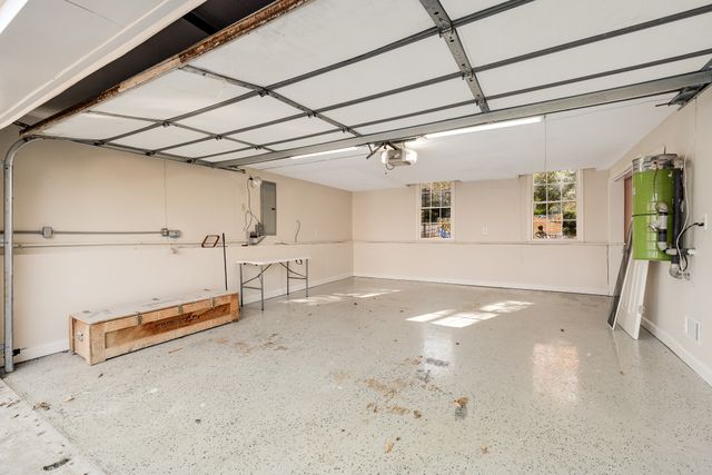 5936 Woodland Hills Dr, Nashville, TN 37211