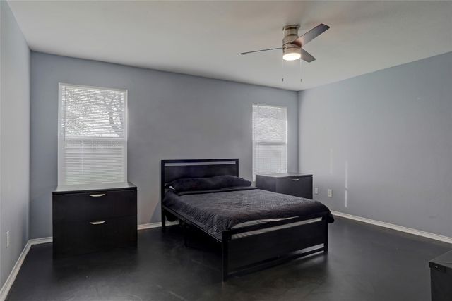 204 Deer Run Drive, Sanger, TX 76266