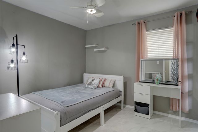 204 Deer Run Drive, Sanger, TX 76266