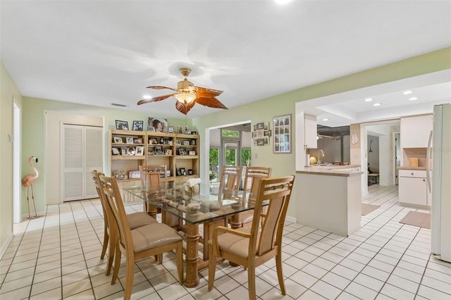 1251 HOLIDAY DRIVE, Tarpon Springs, FL 34689