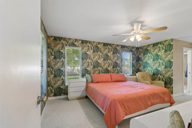 1251 HOLIDAY DRIVE, Tarpon Springs, FL 34689