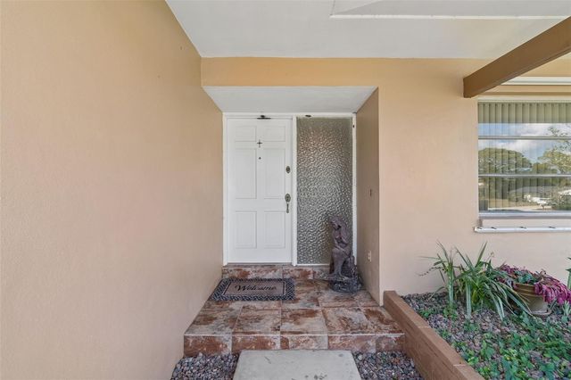 1251 HOLIDAY DRIVE, Tarpon Springs, FL 34689