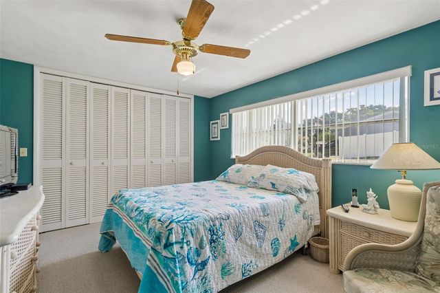 1251 HOLIDAY DRIVE, Tarpon Springs, FL 34689