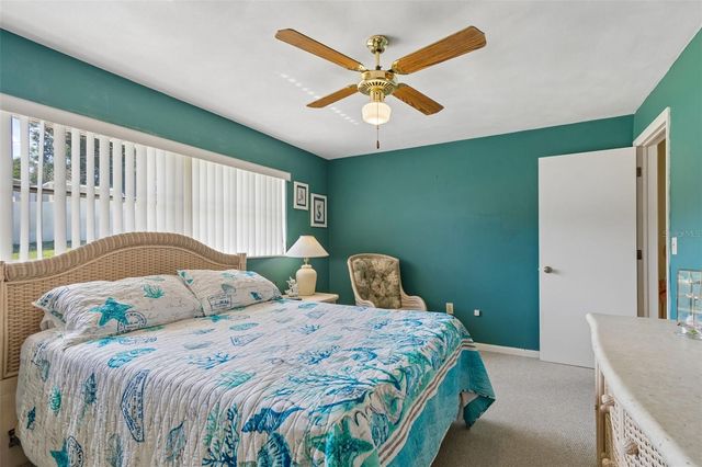 1251 HOLIDAY DRIVE, Tarpon Springs, FL 34689