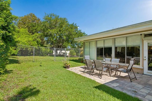 1251 HOLIDAY DRIVE, Tarpon Springs, FL 34689