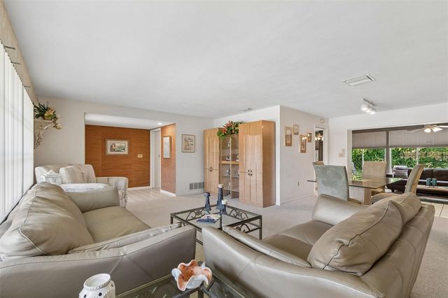 1251 HOLIDAY DRIVE, Tarpon Springs, FL 34689