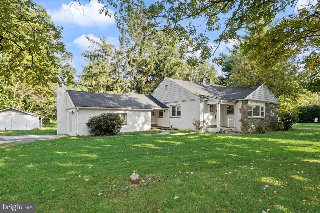 804 FOREST LN, MALVERN, PA 19355 — photo 2