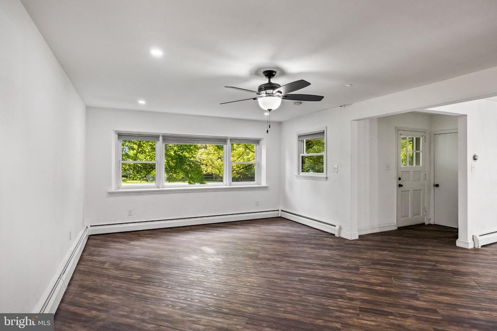 804 FOREST LN, MALVERN, PA 19355 — photo 4