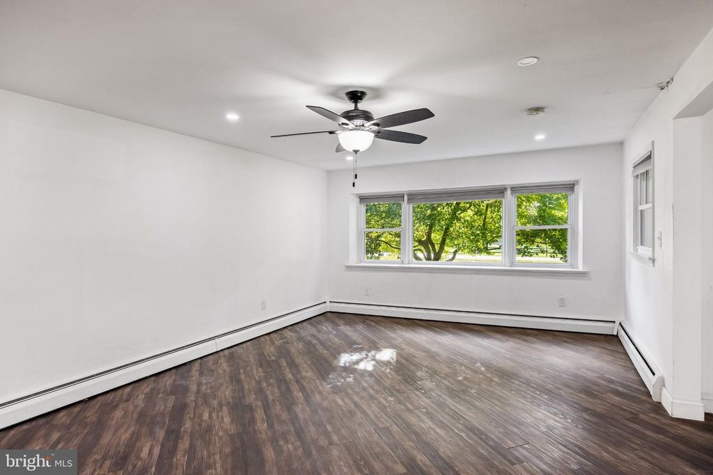 804 FOREST LN, MALVERN, PA 19355 — photo 5