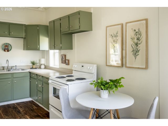 5026 Ne 57TH Ave, Portland, OR 97218