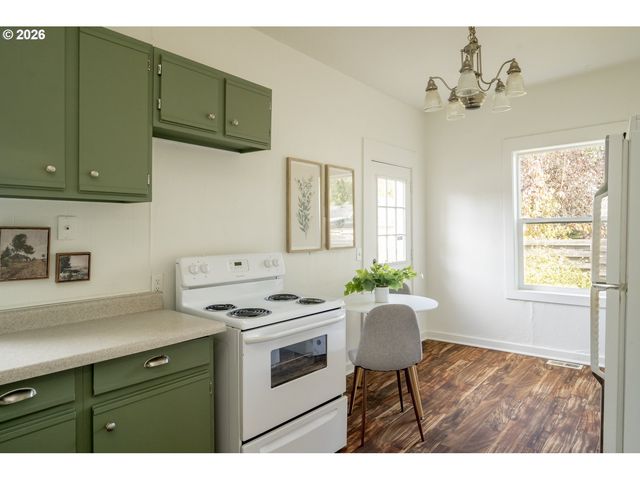 5026 Ne 57TH Ave, Portland, OR 97218