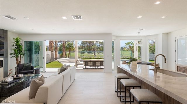 1833 Corta Bella Drive, Las Vegas, NV 89134