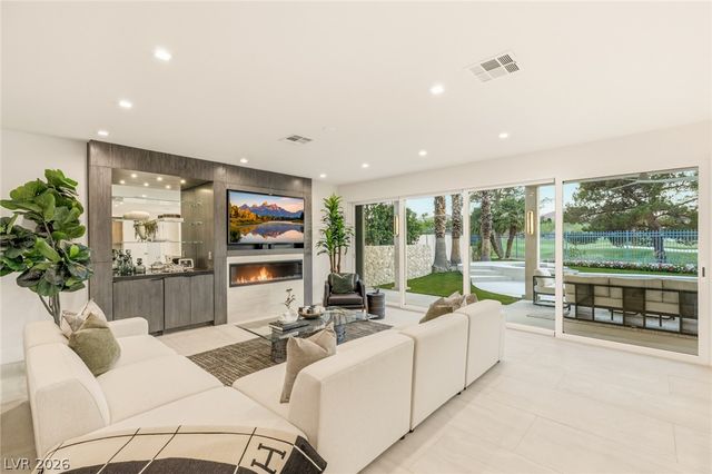 1833 Corta Bella Drive, Las Vegas, NV 89134