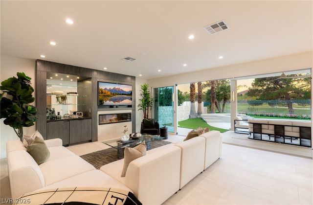1833 Corta Bella Drive, Las Vegas, NV 89134