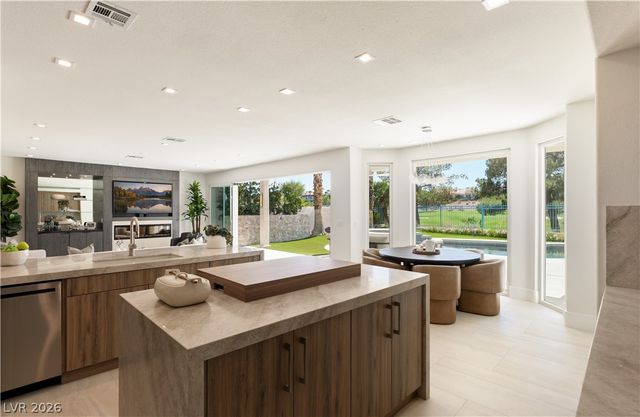 1833 Corta Bella Drive, Las Vegas, NV 89134