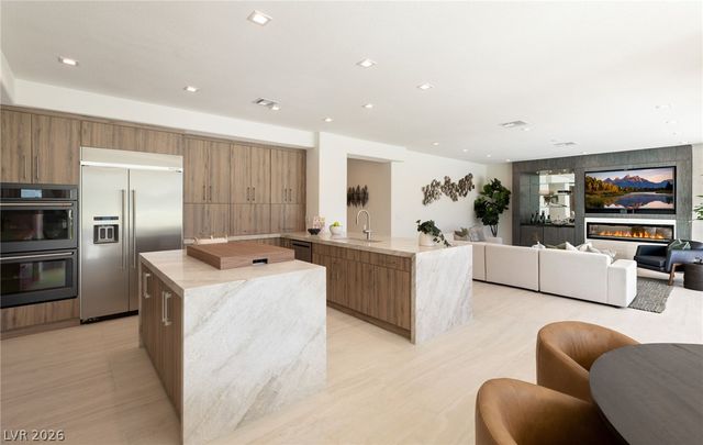 1833 Corta Bella Drive, Las Vegas, NV 89134