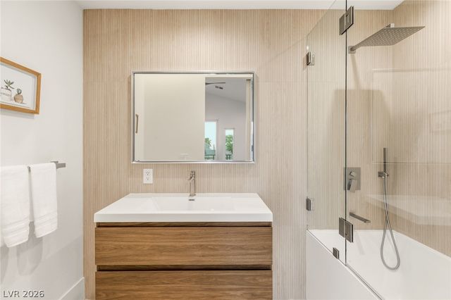 1833 Corta Bella Drive, Las Vegas, NV 89134
