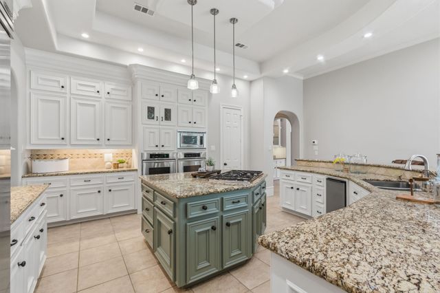 10 Lake Sterling Gate Drive, Spring, TX 77379