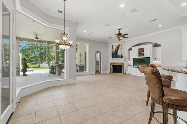 10 Lake Sterling Gate Drive, Spring, TX 77379