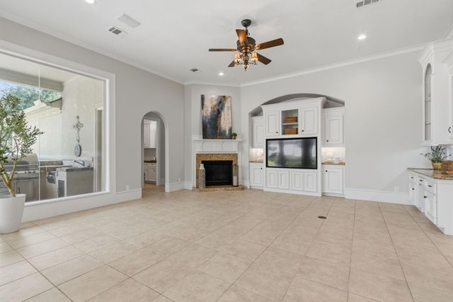 10 Lake Sterling Gate Drive, Spring, TX 77379