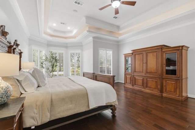 10 Lake Sterling Gate Drive, Spring, TX 77379