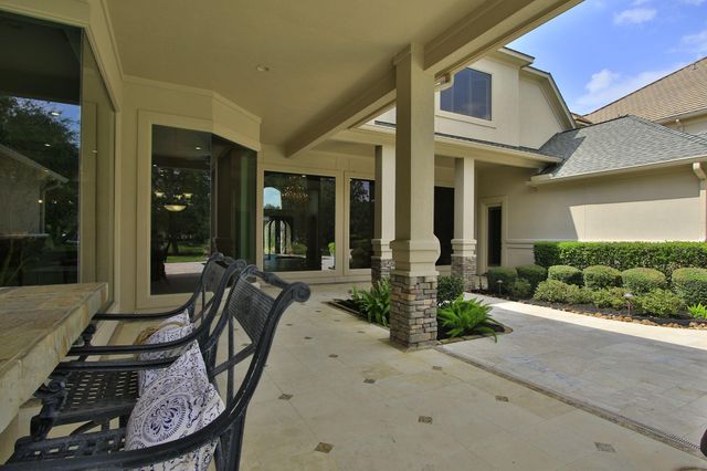 10 Lake Sterling Gate Drive, Spring, TX 77379