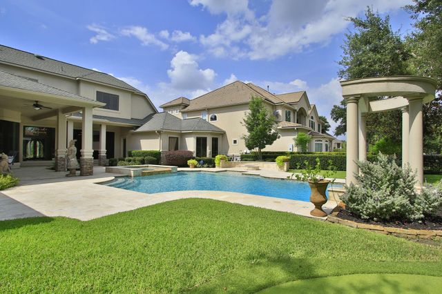 10 Lake Sterling Gate Drive, Spring, TX 77379