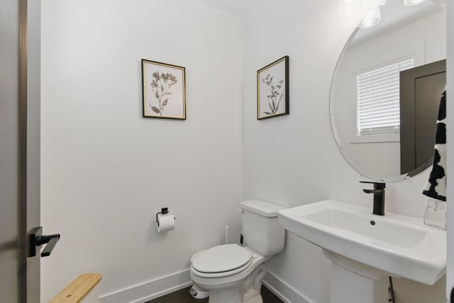 2002 Manchester Ave, Nashville, TN 37218