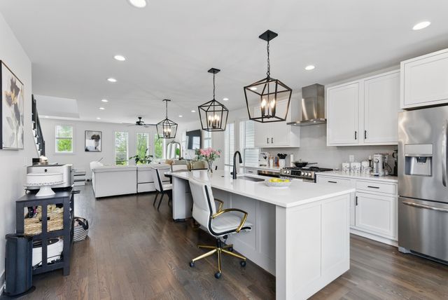2002 Manchester Ave, Nashville, TN 37218
