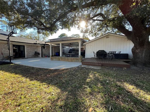 10610 Chevy Chase Drive, Houston, TX 77042