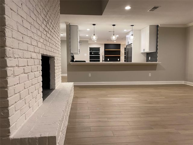 10610 Chevy Chase Drive, Houston, TX 77042